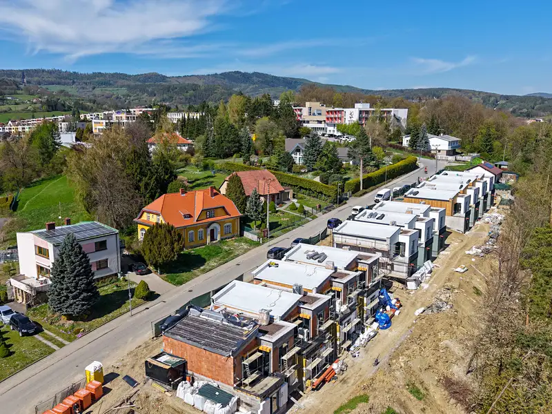 Prodej rodinného domu 115 m², pozemek 200 m², Luhačovice – náhled fotky 1