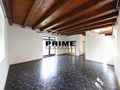 Pronájem bytu 4+kk 170 m² (Mezonet) — photo 2
