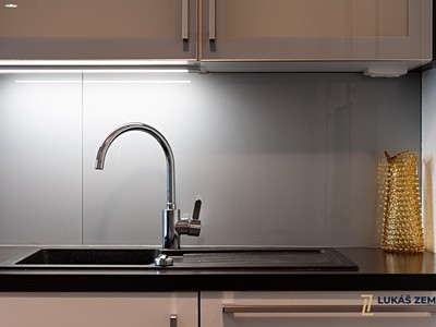 Pronájem bytu 2+kk 61 m² (Jednopodlažní) — photo 2