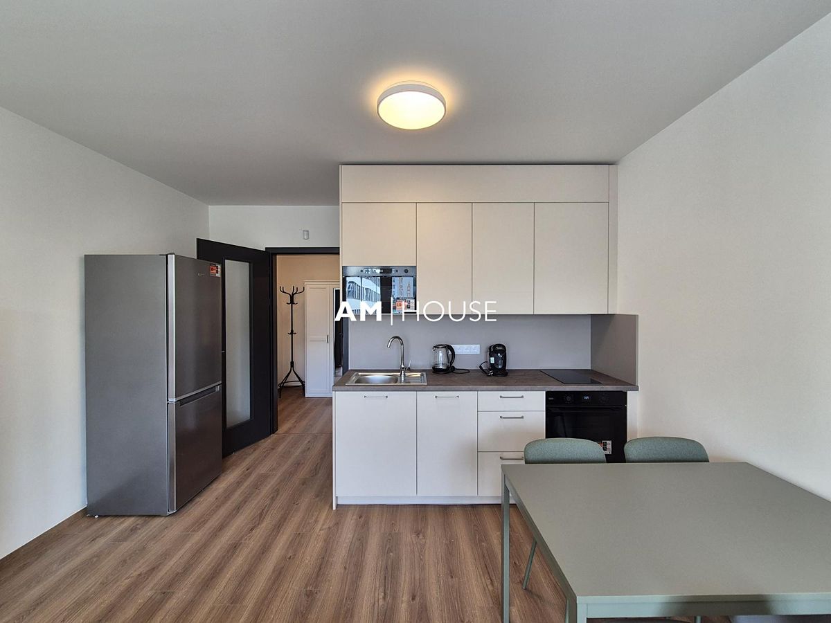 Pronájem bytu 1+kk 35 m²