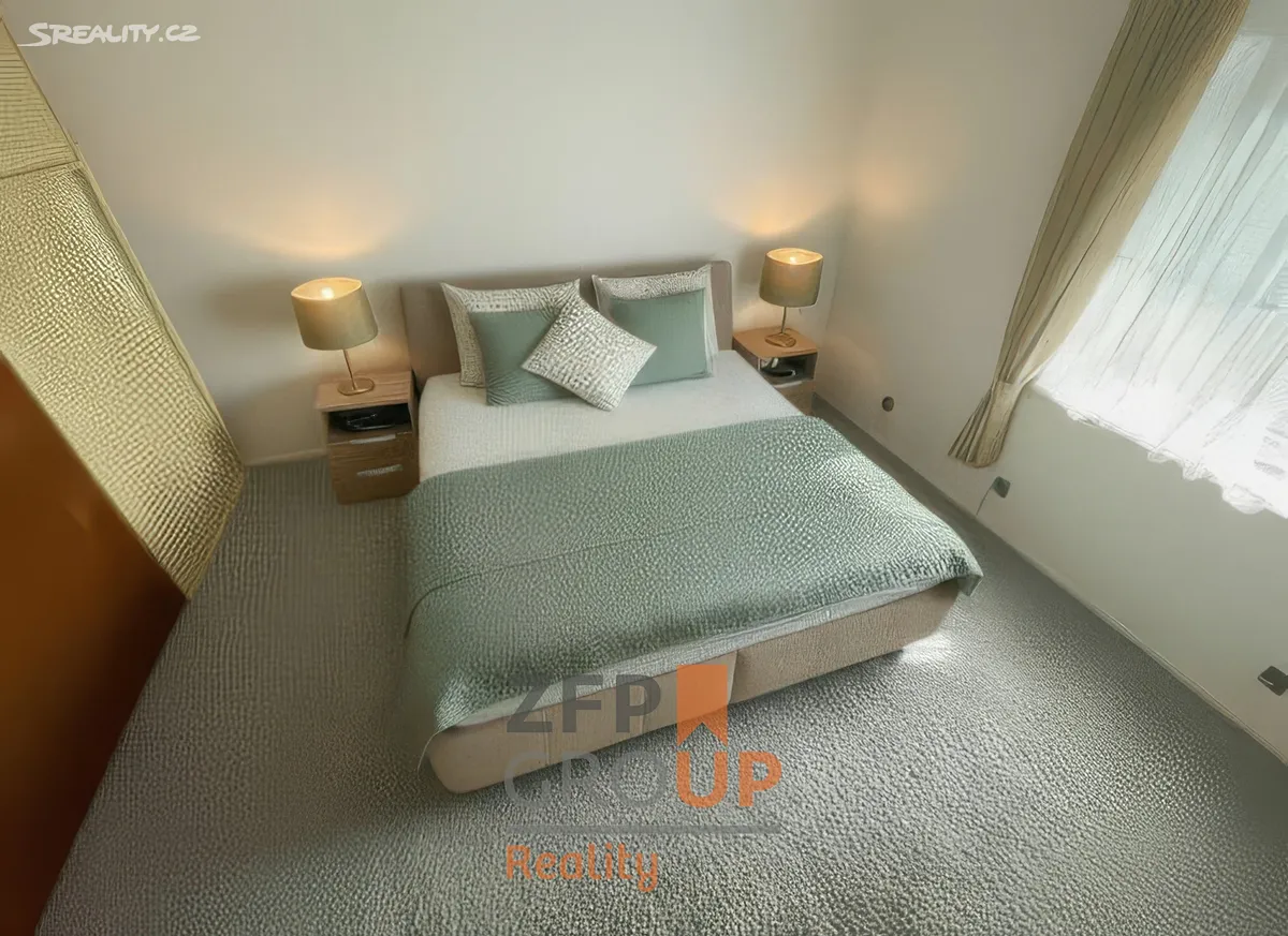 Prodej rodinného domu 256 m², pozemek 2042 m² – pohled 2