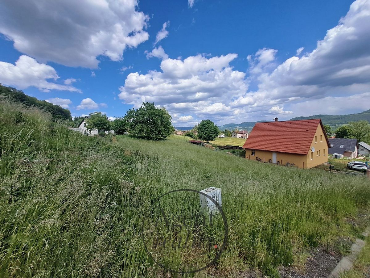 Prodej stavebního pozemku 790 m² – fotografie 2