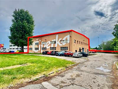 Prodej obchodního prostoru 1574 m²
