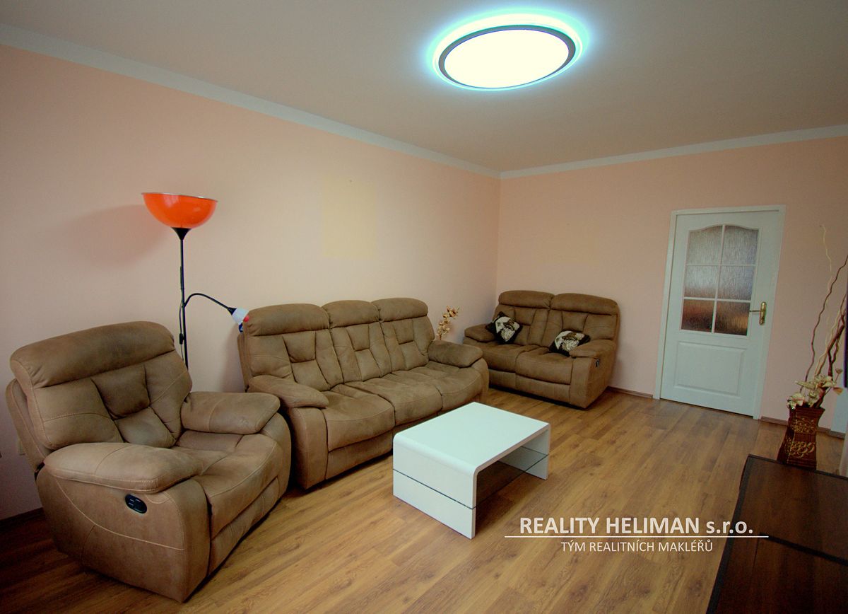 Pronájem bytu 3+1 68 m² – fotografie 3