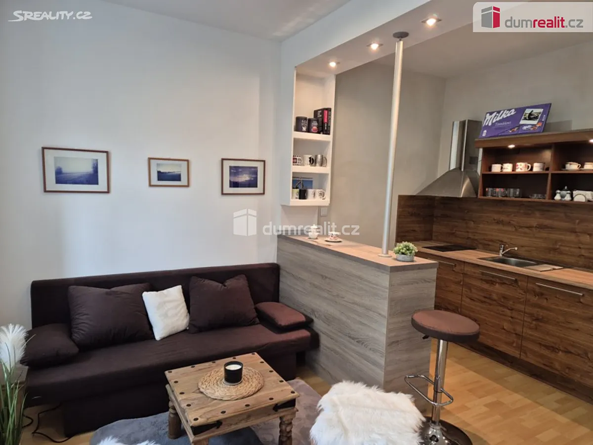 Prodej bytu 2+kk 43 m² – pohled 2