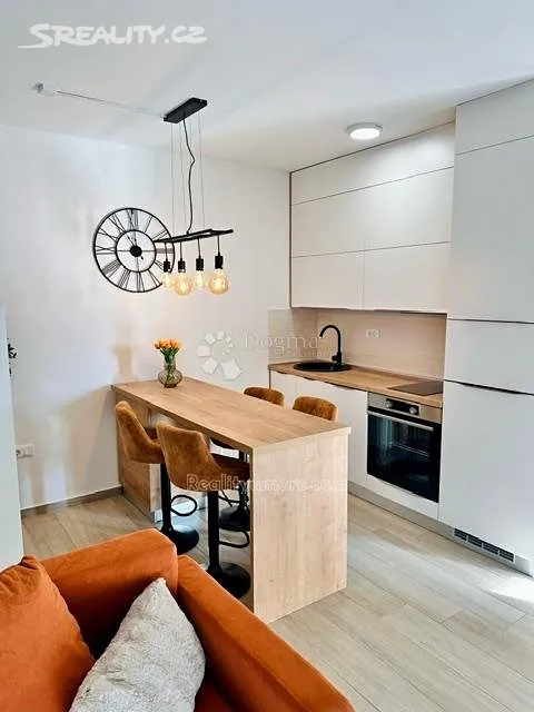 Prodej bytu 1+kk 37 m², Medulin