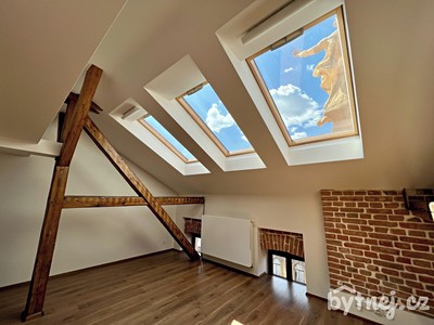 Pronájem bytu 2+kk 65 m²