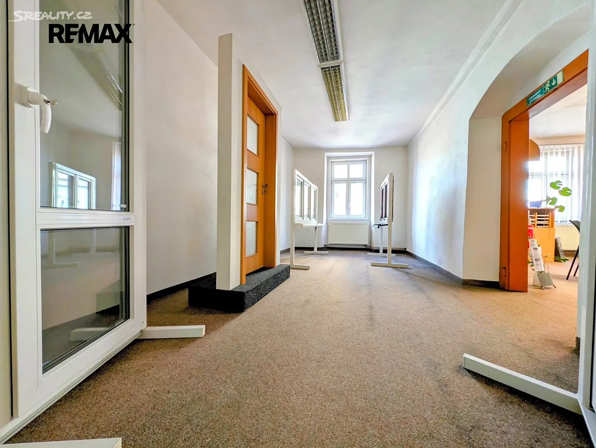Pronájem kanceláře 58 m² – pohled 4