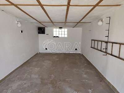 Prodej garáže 18 m² — photo 2