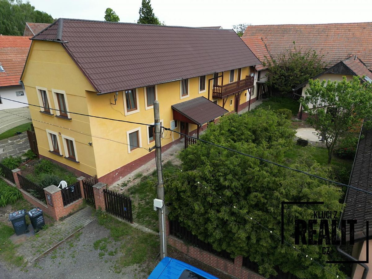 Prodej rodinného domu 170 m², pozemek 570 m² – fotografie 3