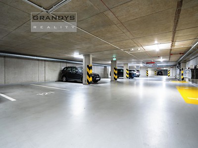 Prodej garážového stání 13 m²