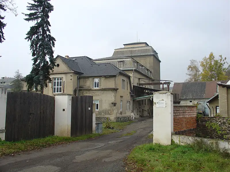 Prodej vily 350 m², pozemek 20218 m², Ohníč – náhled fotky 1