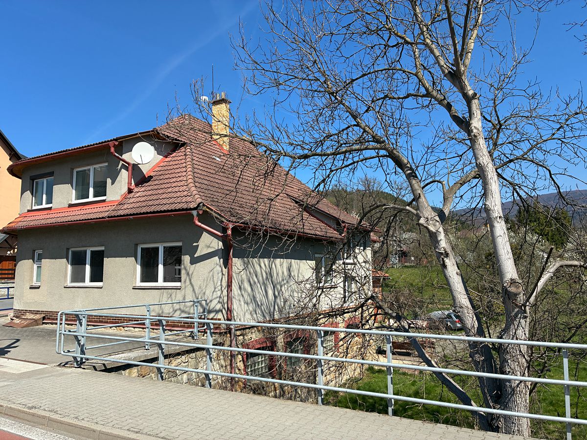 Prodej vícegeneračního domu 474 m², pozemek 559 m² – fotografie 3