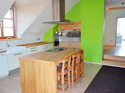 Prodej  rodinného domu 350 m², pozemek 577 m²