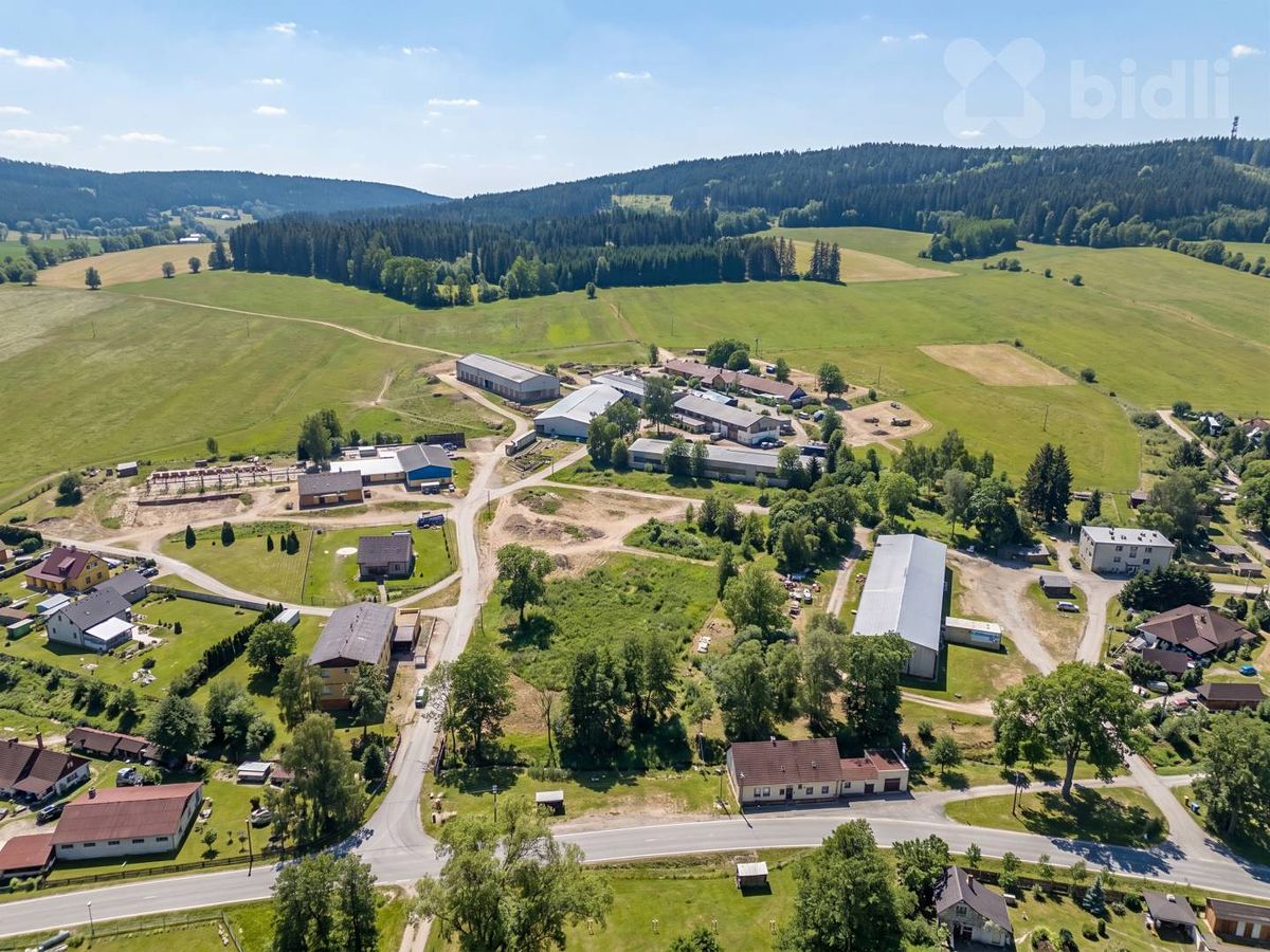 Prodej stavebního pozemku 3878 m² – fotografie 2