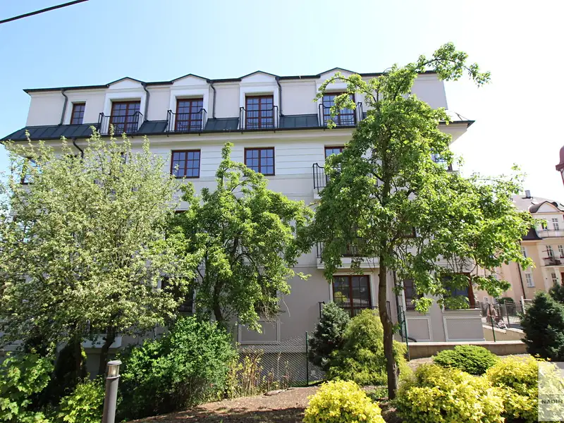 Prodej činžovního domu 1336 m², Karlovy Vary – náhled fotky 1