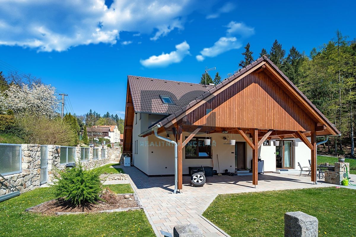 Prodej rodinného domu 691 m², pozemek 3781 m² – fotografie 5