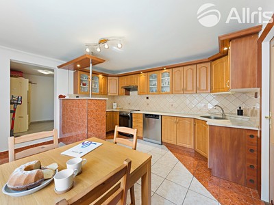 Prodej  rodinného domu 356 m², pozemek 487 m²