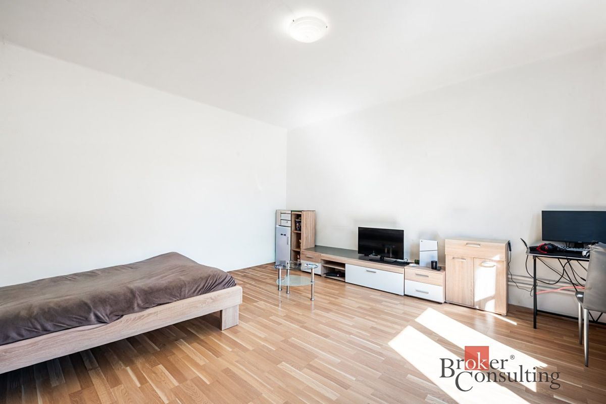 Prodej bytu 2+1 77 m² – fotografie 3