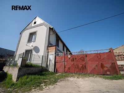 Prodej  vícegeneračního domu 170 m², pozemek 977 m² — photo 3