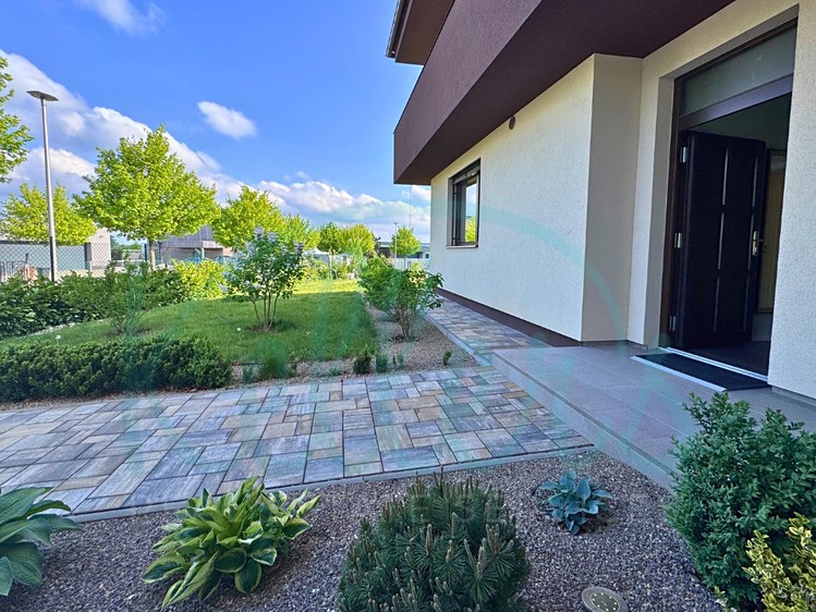 Prodej domu, 244 m² (34 z 39)