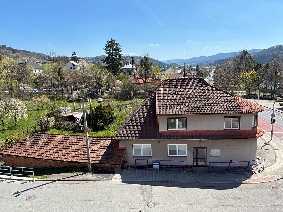 Prodej vícegeneračního domu 474 m², pozemek 559 m² – fotografie 2