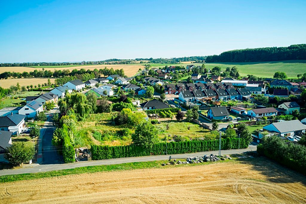 Prodej stavebního pozemku 1377 m² – fotografie 2