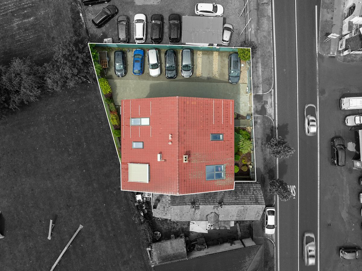 Prodej rodinného domu 340 m², pozemek 450 m² – fotografie 2