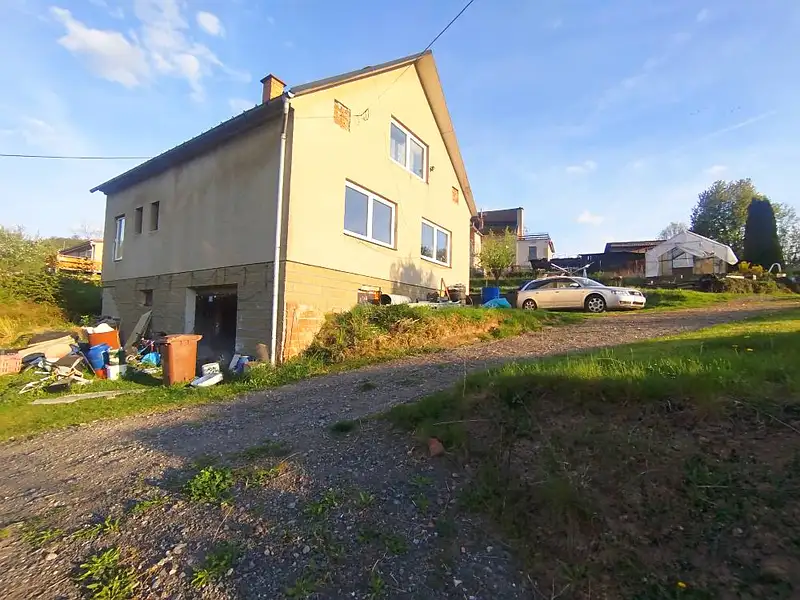 Prodej rodinného domu 162 m², pozemek 1277 m², Hrabišín – náhled fotky 1