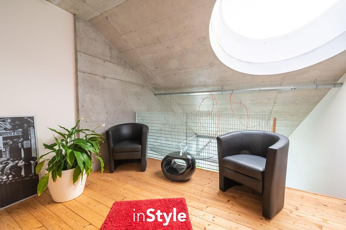 Pronájem kanceláře 25 m² – fotografie 3