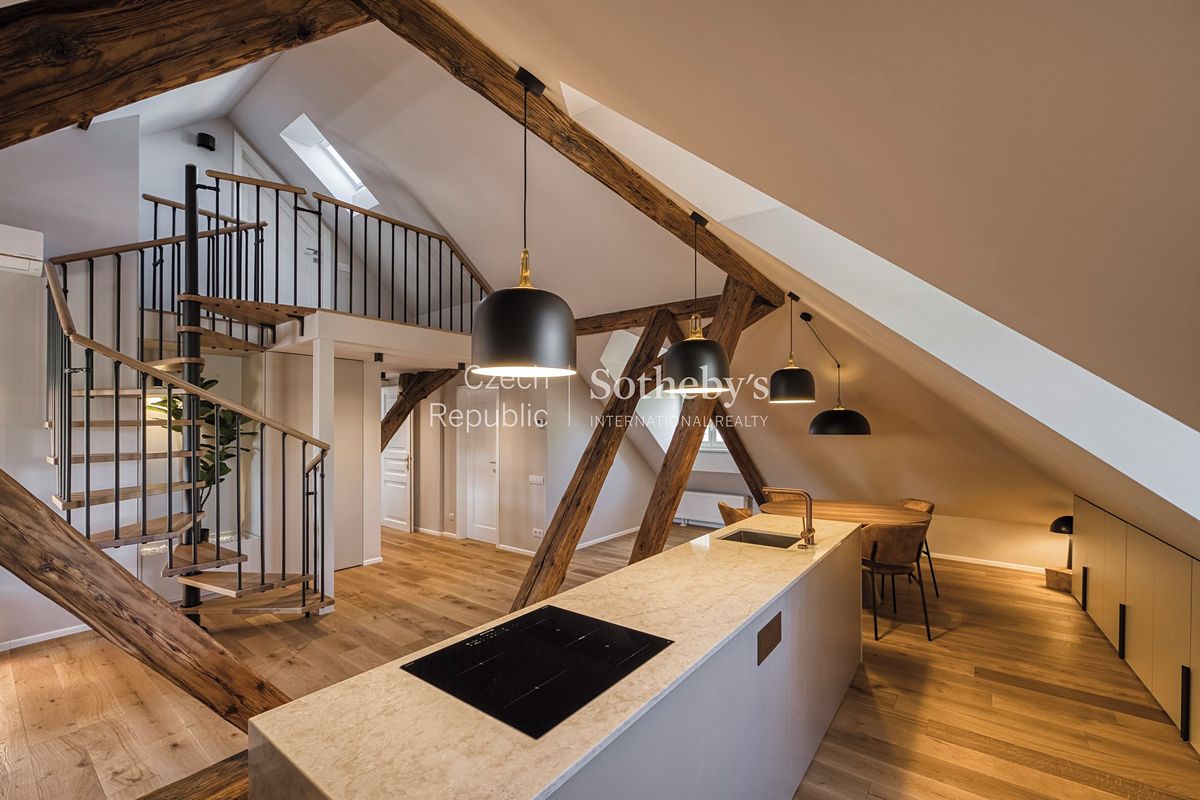 Pronájem bytu 3+kk 118 m² (Mezonet)