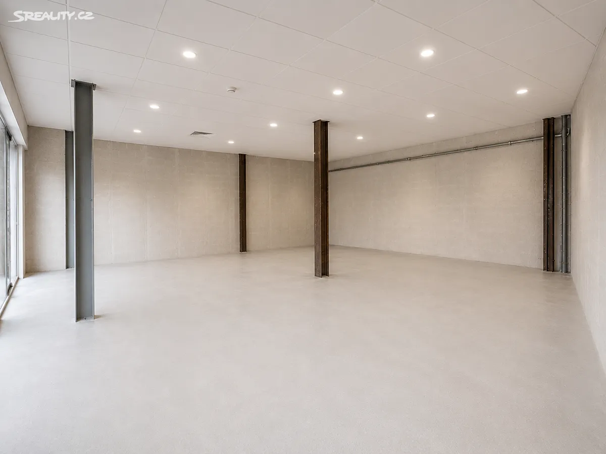 Pronájem obchodního prostoru 154 m², Praha