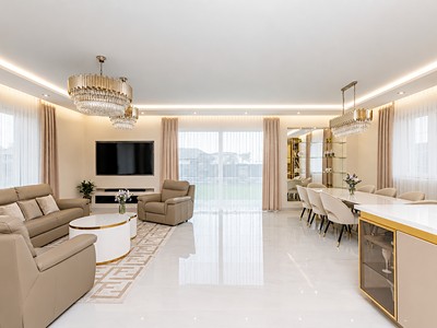 Prodej  rodinného domu 220 m², pozemek 946 m²