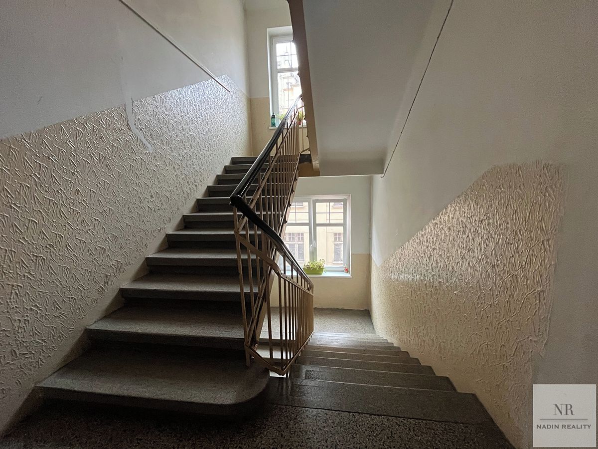 Pronájem bytu 4+1 98 m² – fotografie 2