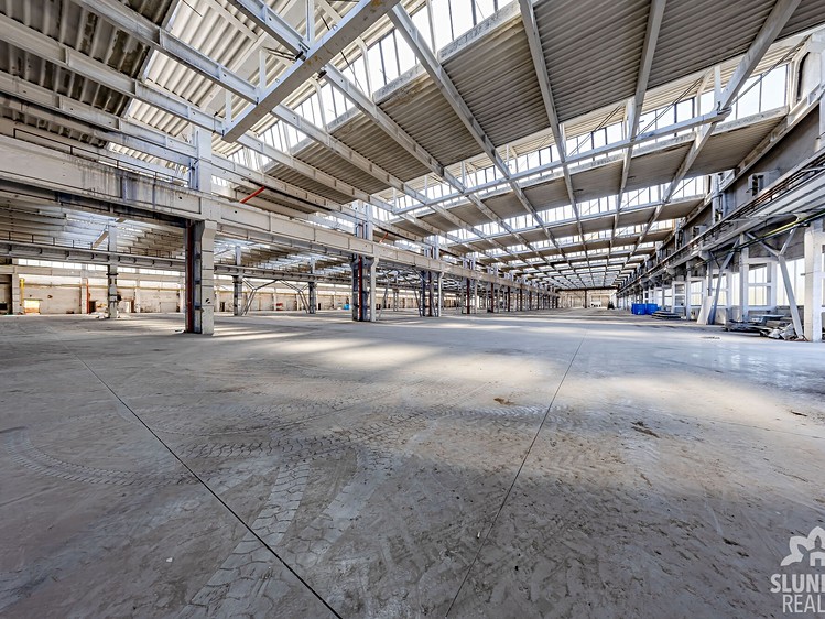 Комерційне приміщення в оренду, 2 000 м² (1 з 16)