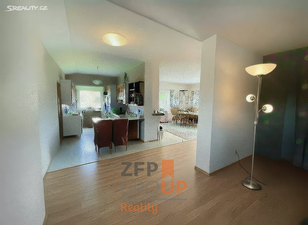 Prodej rodinného domu 256 m², pozemek 2042 m² – pohled 3