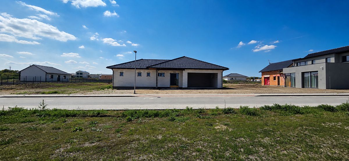 Prodej rodinného domu 165 m², pozemek 662 m² – fotografie 3