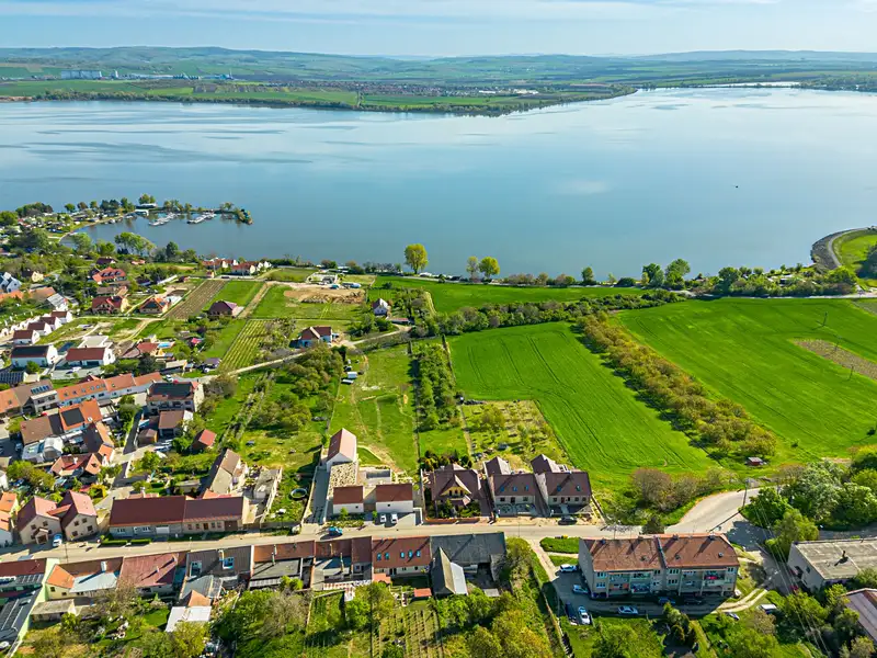 Prodej vícegeneračního domu 420 m², pozemek 1430 m², Pavlov – náhled fotky 2