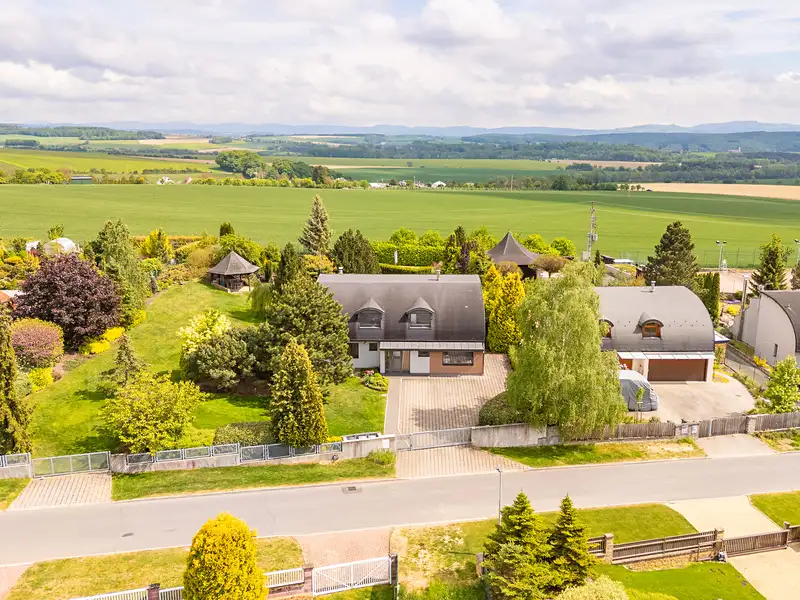 Prodej rodinného domu 250 m², pozemek 4031 m², Fryšták – náhled fotky 3