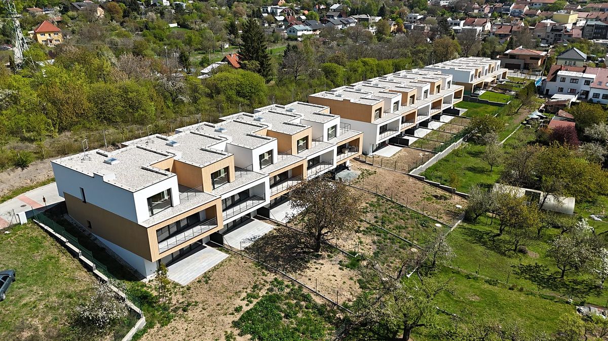 Prodej rodinného domu 192 m², pozemek 220 m² – fotografie 4
