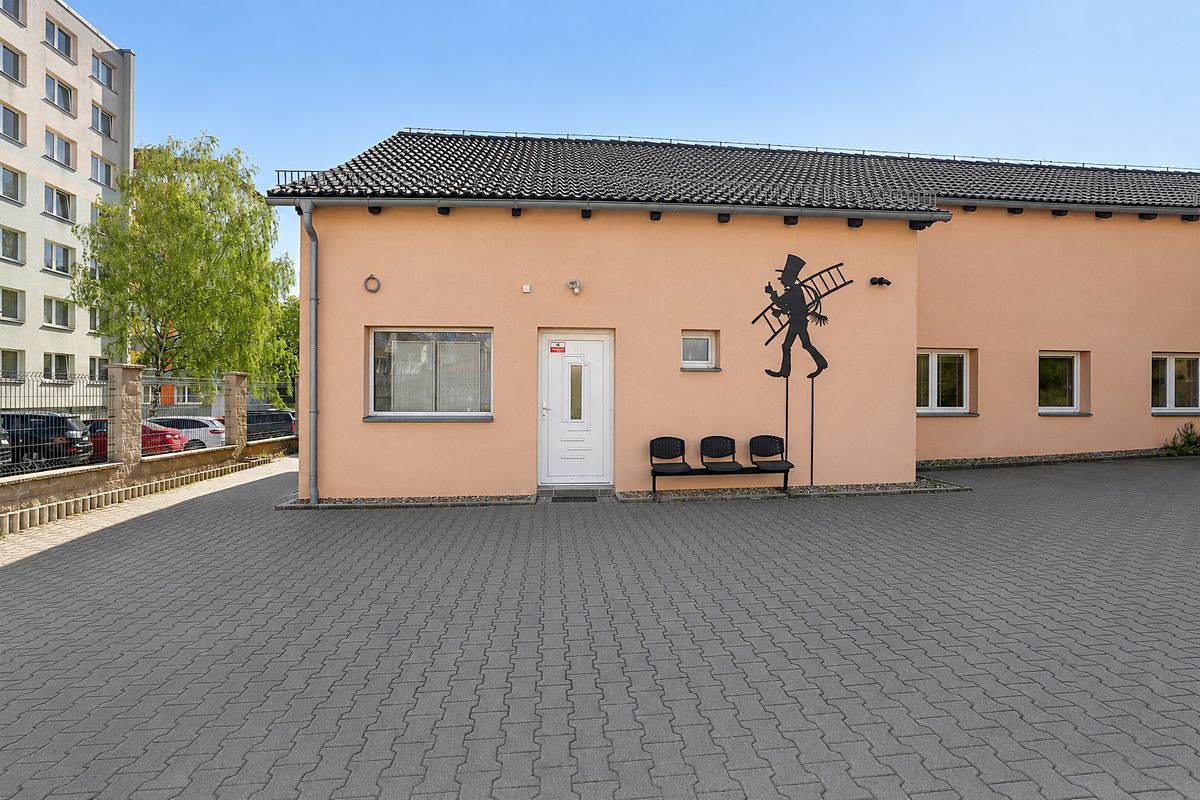 Pronájem kanceláře 226 m² – fotografie 3