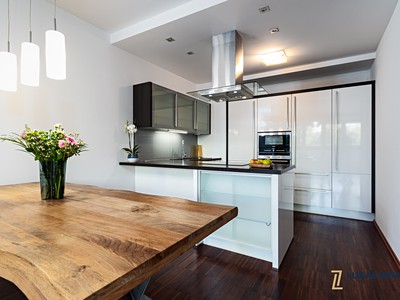 Pronájem bytu 2+kk 61 m² (Jednopodlažní)