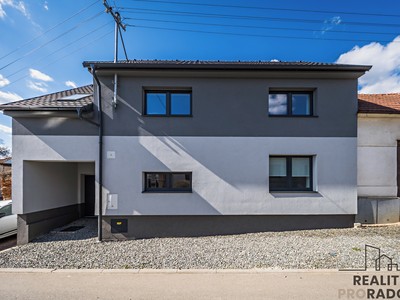 Prodej  rodinného domu 180 m², pozemek 393 m²