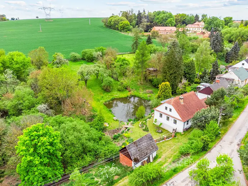 Prodej rodinného domu 100 m², pozemek 2807 m², Kladruby – náhled fotky 2
