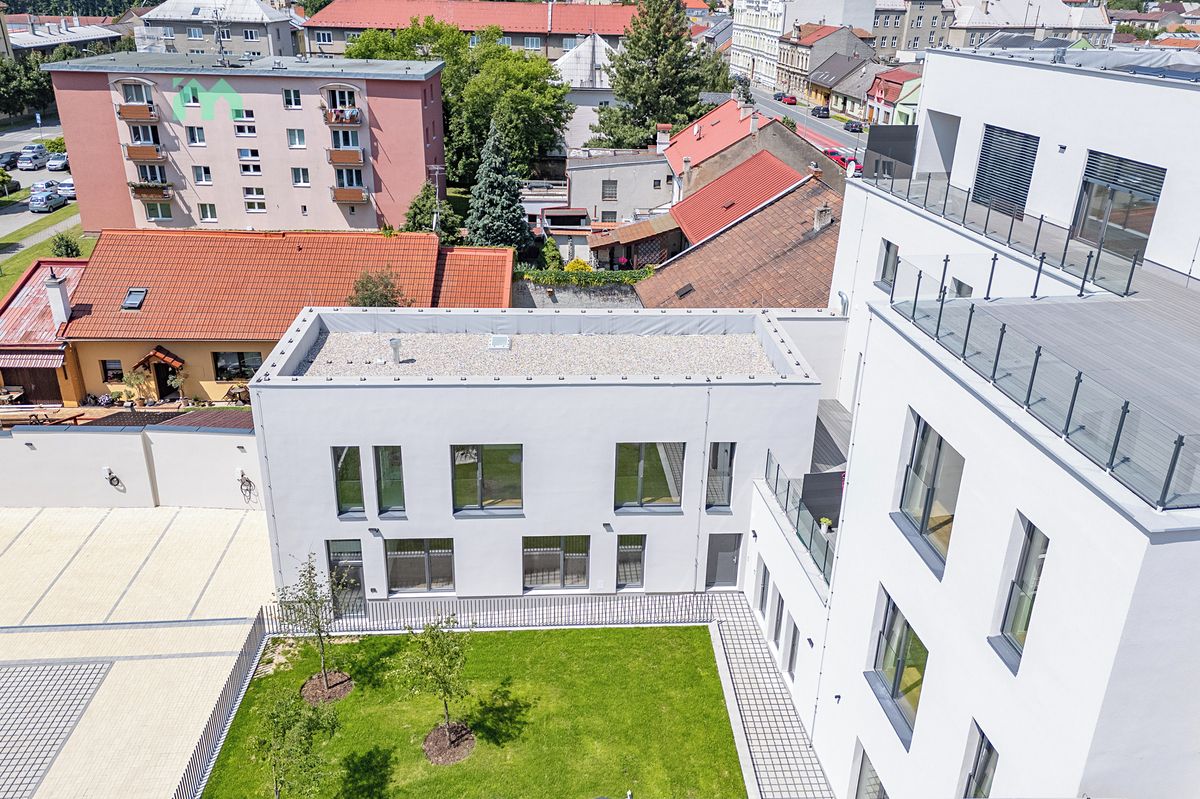 Pronájem bytu 2+kk 81 m² – fotografie 2