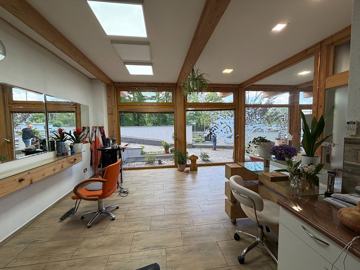 Pronájem obchodního prostoru 96 m²