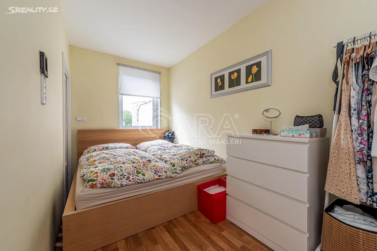 Pronájem bytu 2+kk 47 m² – pohled 3