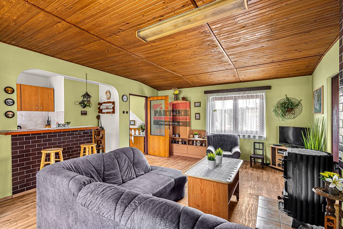 Prodej chalupy 221 m², pozemek 754 m² – fotografie 2