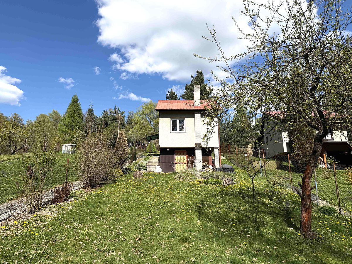 Prodej chaty 40 m², pozemek 642 m² – fotografie 2