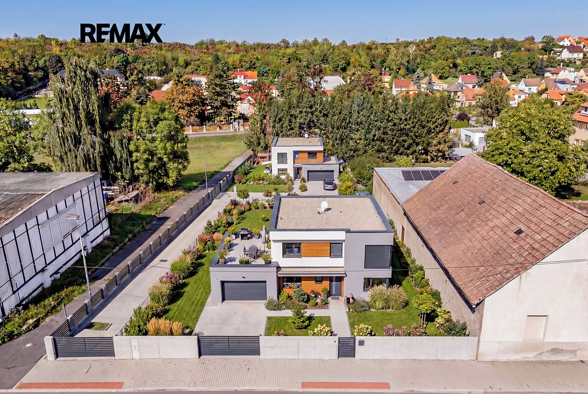 Prodej stavebního pozemku 1449 m²